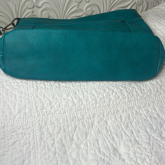 New Teal Vegan Leather Crossbody Bag - Picture 8 of 9